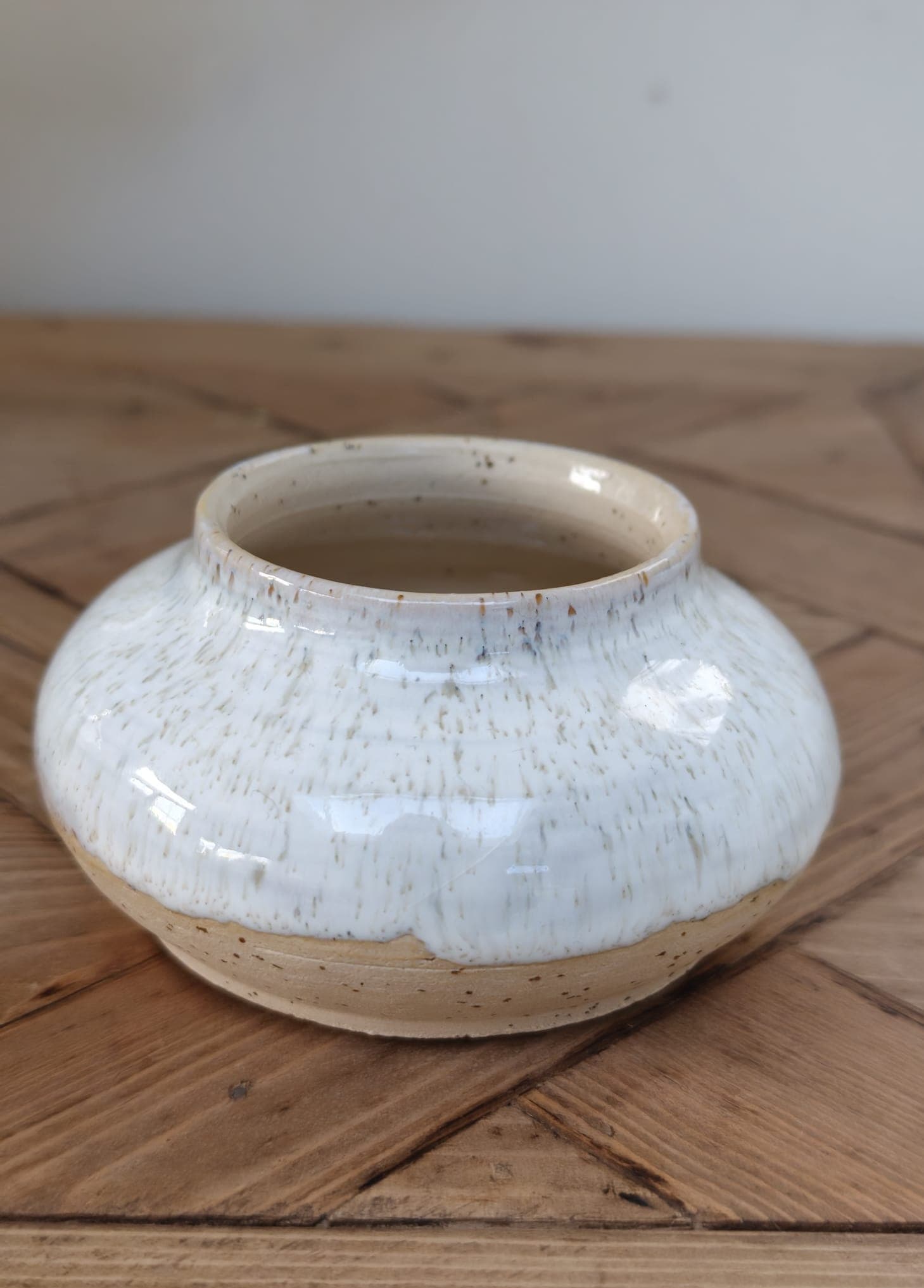 Bellied vessel, snow-dip glaze