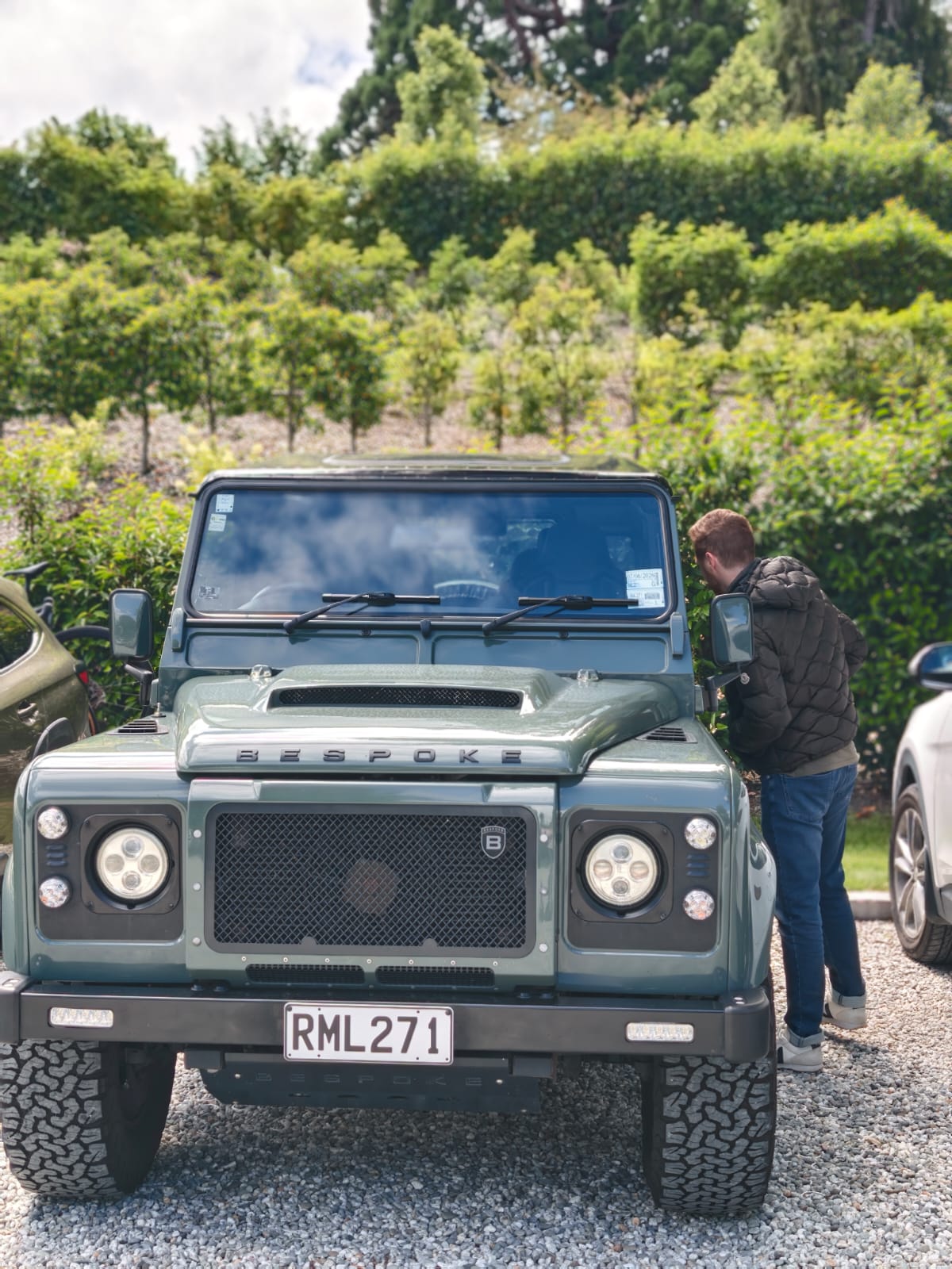 A very handsome Defender in the car park